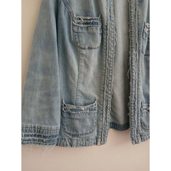 Chicos Size 1 Open Front Demin Jacket Cardigan Boho Frayed Jean Blazer - Picture 2 of 5
